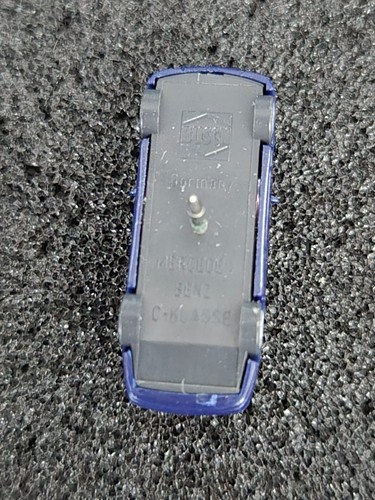 MERCEDES C-Klasse ➔ Auto / Fahrzeug ➔ Pin/Pins *aus Sammlung* 18924 - Bild 2 von 2