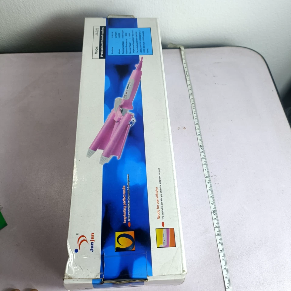 New limited edition pink straighteners - Image 3 of 4