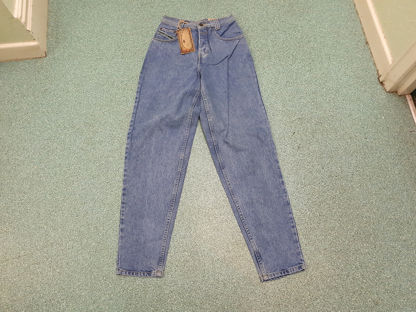 Picture 1 of 4