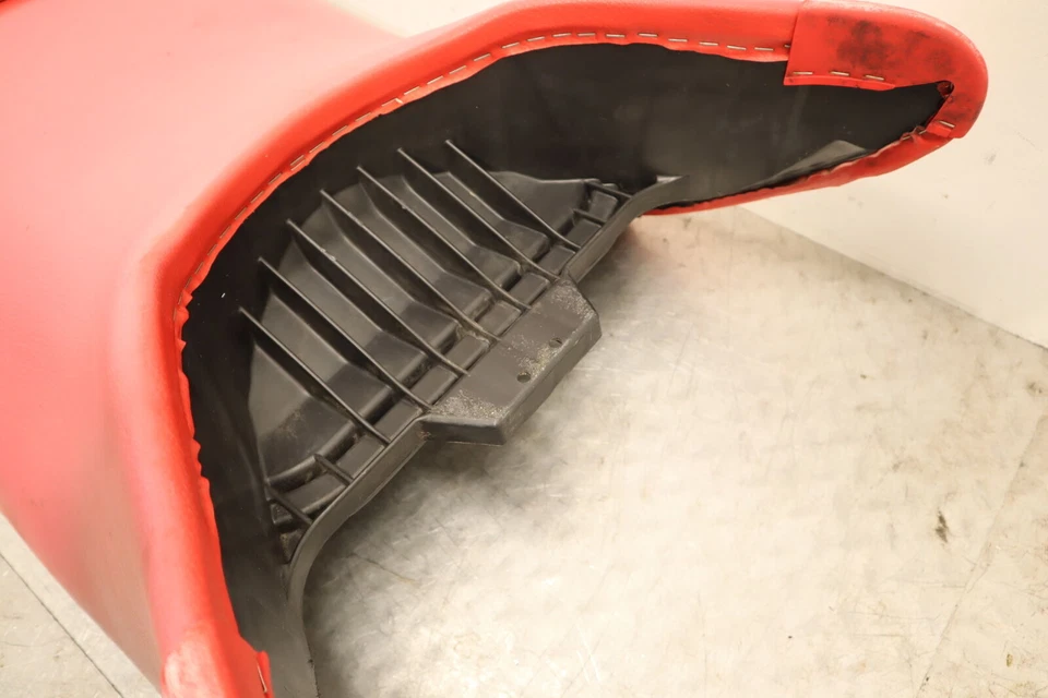 2004 Honda Aquatrax F12x Selim de Assento Frontal Fabricante de Equipamento Original 77100-HW1-690ZB - Imagem 3 de 4