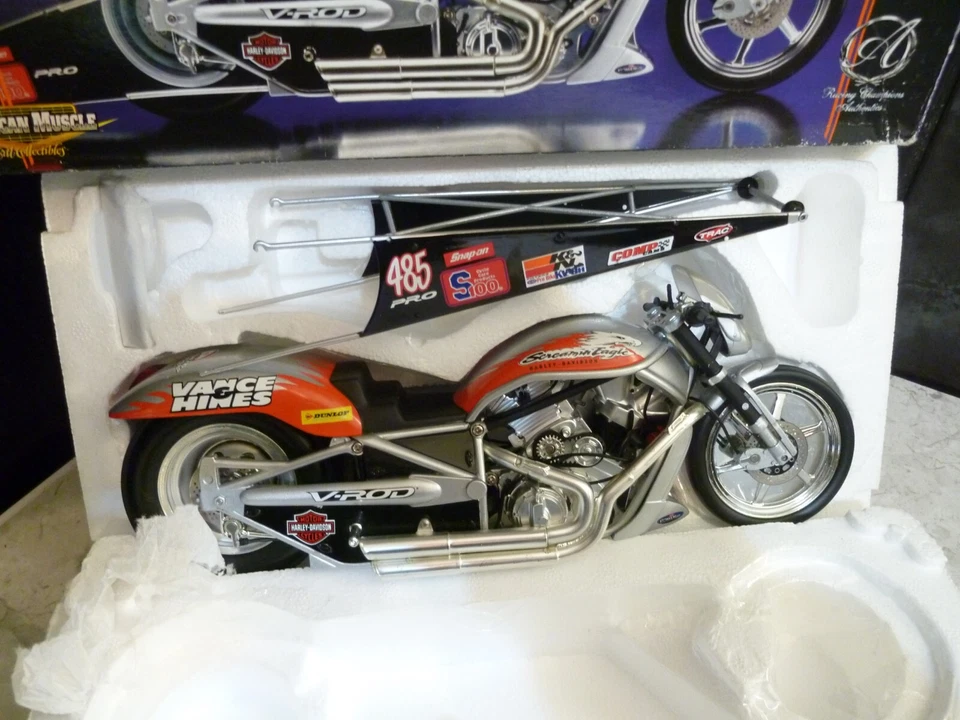 ERTL HARLEY DAVIDSON 1.9 2003 VANCE + HINES NHRA BICICLETA DE ARRASTRE SCREAMIN EAGLE STOCK Foto 2 de 4
