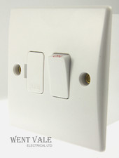 GET Ultimate Slimline - GU5010 - Moulded 13a Switched Fused Connection Unit
