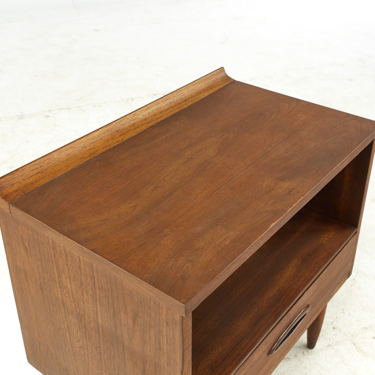 Broyhill Sculptra Mid Century Walnut Nightstand - Pair | eBay