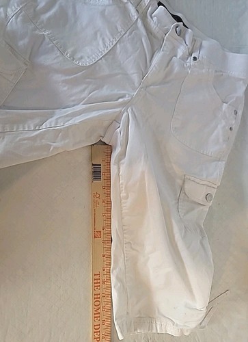 Gloria Vanderbilt Capri Cargo Pants Size 10 White Cotton Button Knee Length - Picture 9 of 12