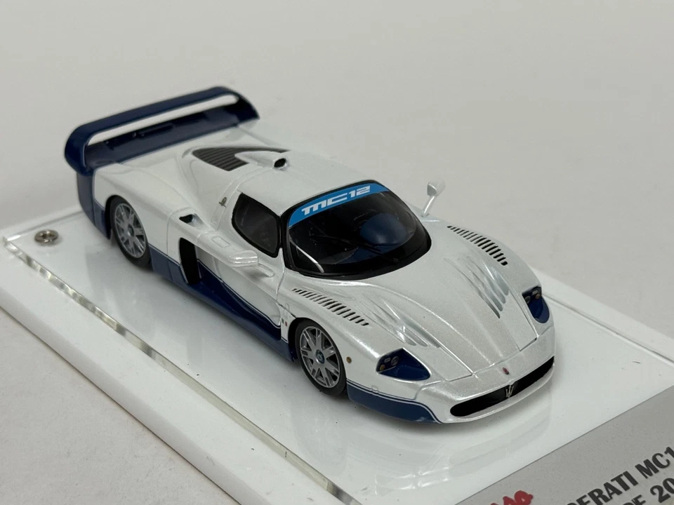 1/43 Rosso Models Build of Maserati MC12 cupé 2004 blanco perla/azul ABG278 Foto 4 de 4