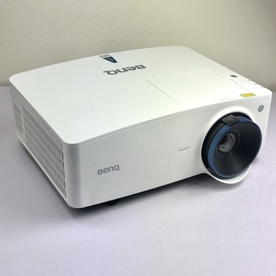 BenQ Projector LU930 WUXGA Conference Projector Powers On Light Source Error