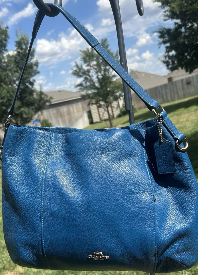 Bolso Hobo Coach East/West Isabelle Cuero Guijarro Azul F35809 Foto 4 de 4