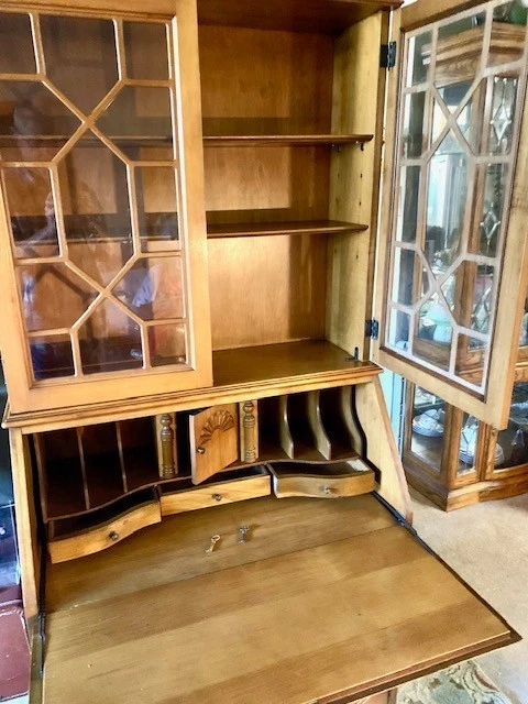 Escritorio de secretaria de madera de arce vintage de Salum - núcleo de abuela - ¡reducido! Foto 4 de 4