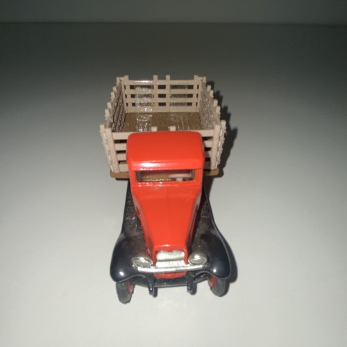 ERTL - 1930 Chevrolet Stack Truck - Orville's Grain & Feed (1/43 Scale) - Picture 2 of 8