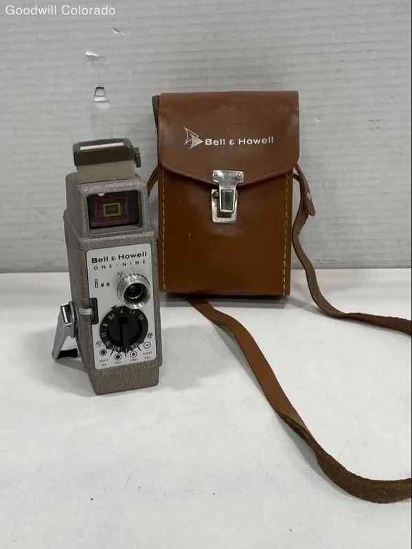 Bell & Howell One Nine Sunometer 8mm Movie Camera UNTESTED