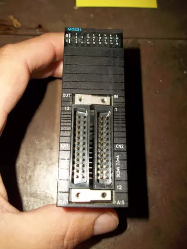 OMRON CJ1W-MD231 INPUT OUTPUT MODULE PLC (196-3)