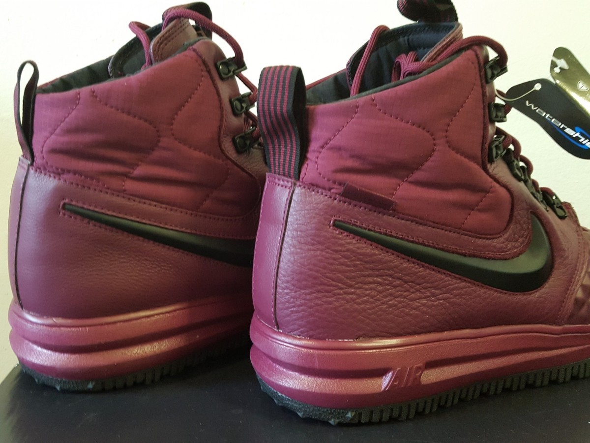 nike duck boots maroon