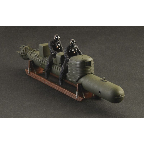S.L.C. MAIALE WITH CREW KIT 1:35 Italeri Kit Navi Modellino - Foto 2 di 3