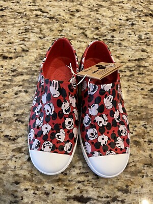 NWT Disney Native shoes size 2 youth