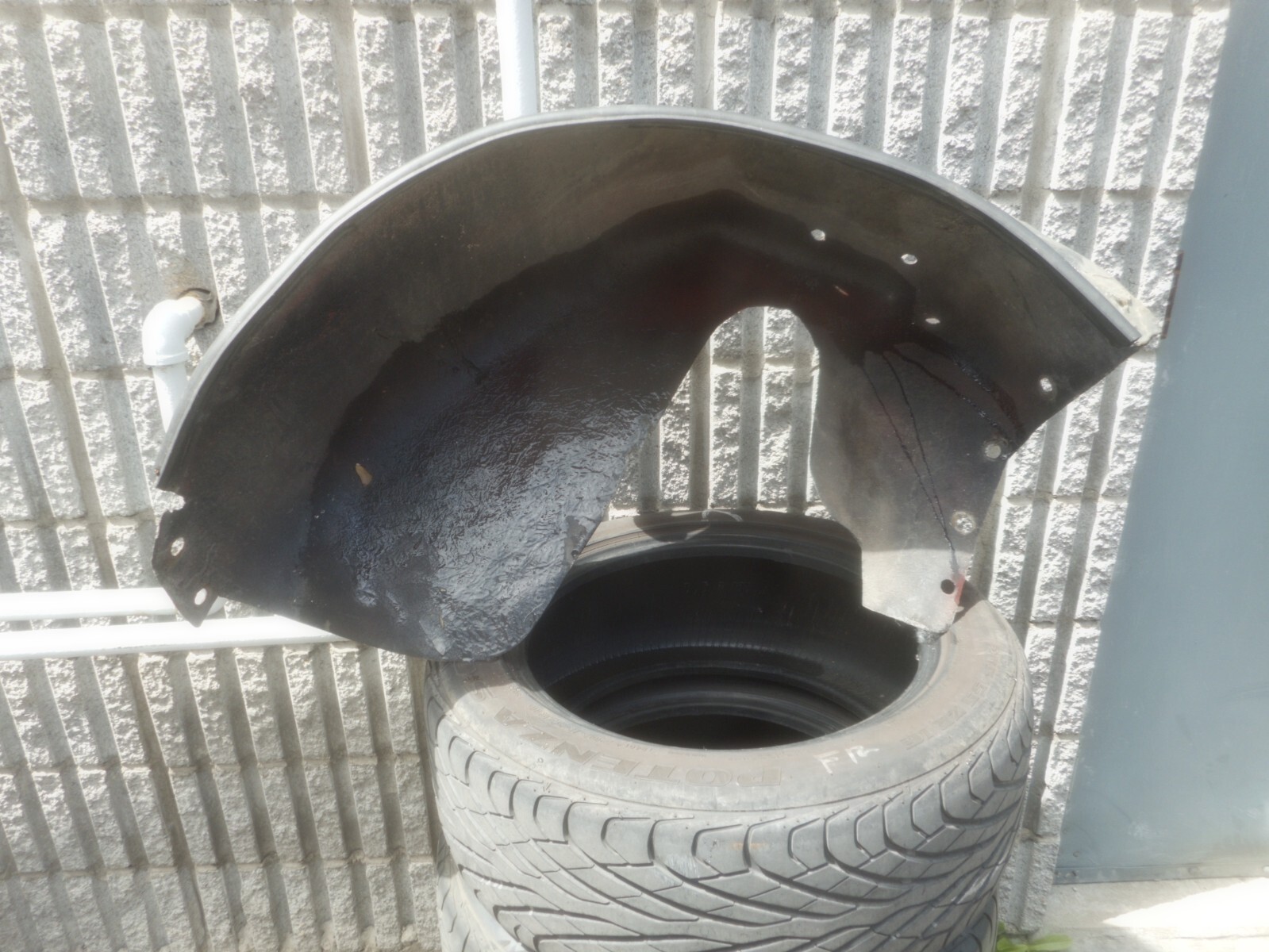 Ferrari 308 inner wheelwell housing (left rear passenger side) Excellent