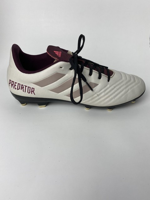 predator cleats women