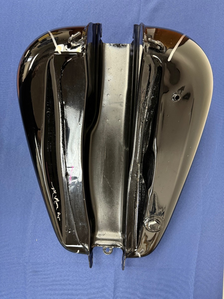 Harley-Davidson 61593-10 FXDWG Dyna Wide Glide Fuel Tank
