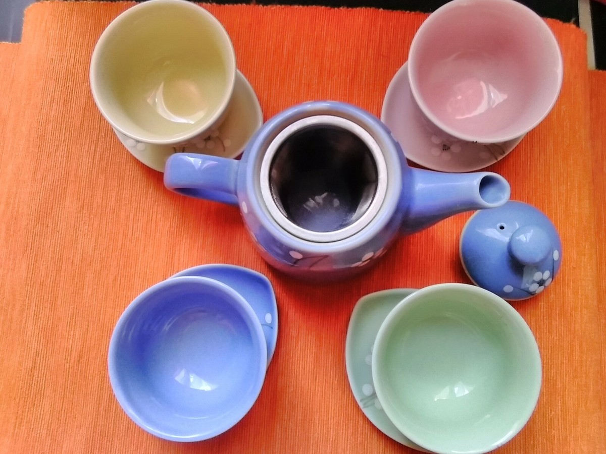 service à thé rouge et noir, théière et 4 tasses