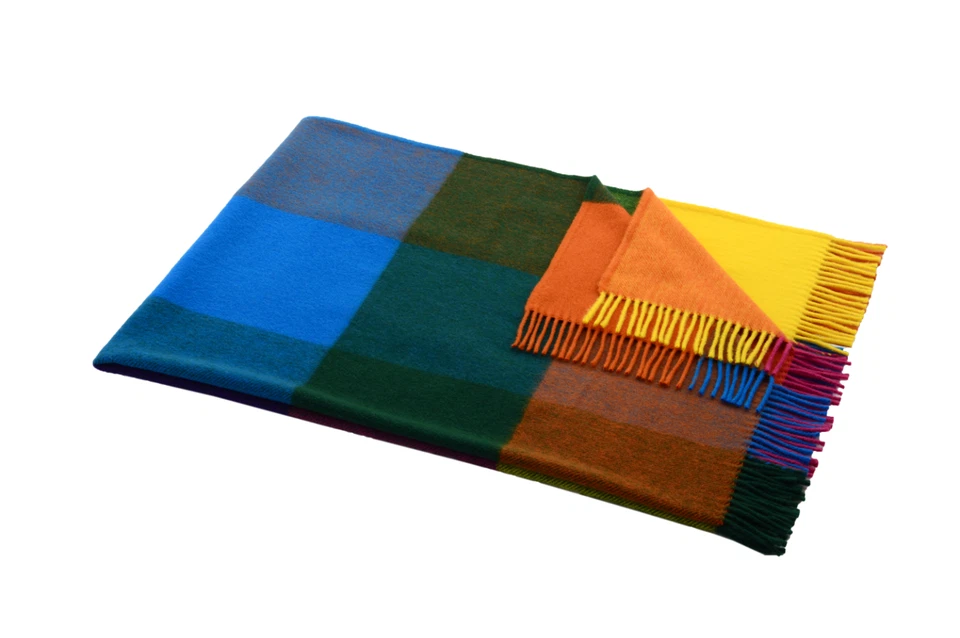 Kuscheldecke Schurwolle Wohn- Reiseplaid mit Fransen gefertigt in Deutschland - Bild 2 von 4