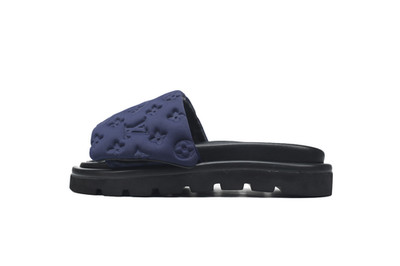 LOUIS VUITTON  Pool Pillow Comfort slippers Dark blue men free shipping