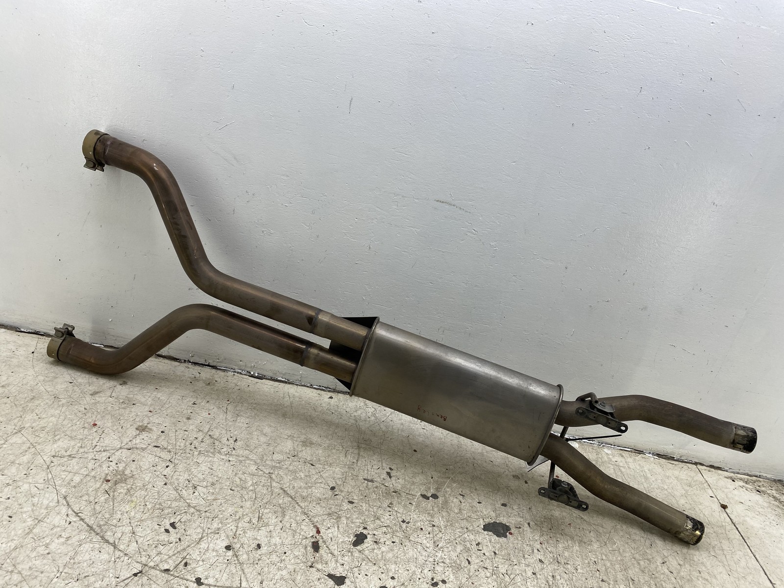 2010-2020 BENTLEY MULSANNE CENTER MIDDLE EXHAUST MUFFLER PIPE SYSTEM 3Y0253200