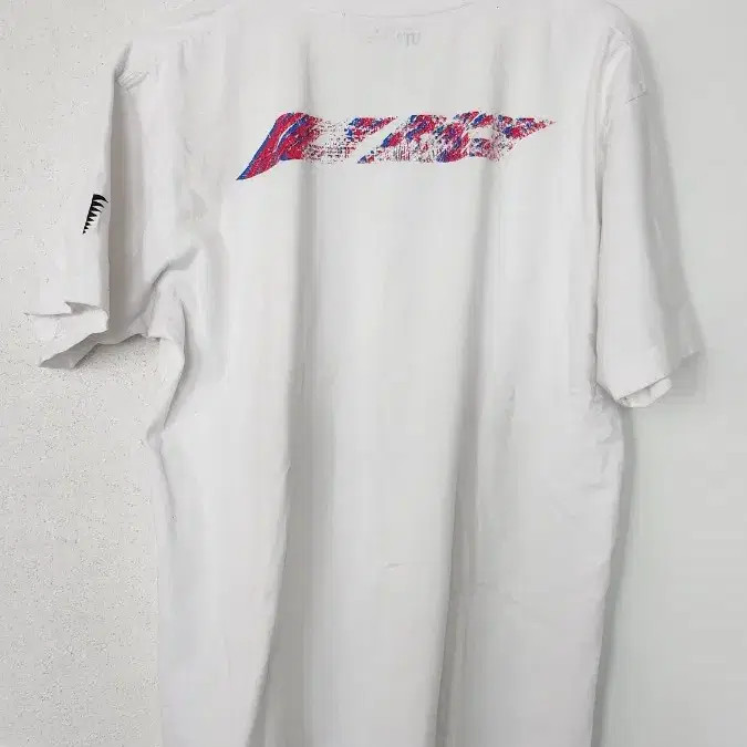 Uniqlo Chain Saw Man Yonezu Kenshi T-Shirt M thumbnail 4