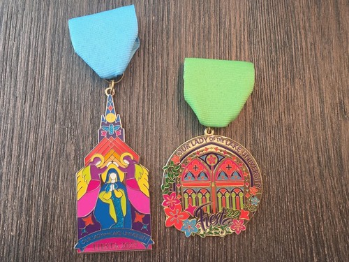 San Antonio Viva Fiesta Medal Pin Our Lady of the Lake University SA Texas X 2