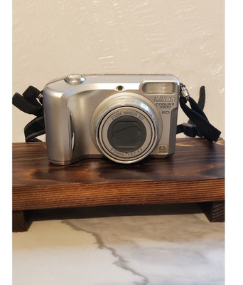 Nikon Coolpix 4800 ED Vintage Digital Point and Shoot Camera digicam tested work