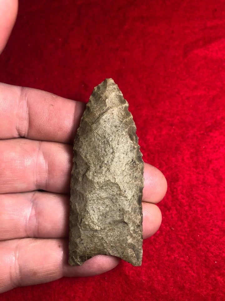 Muy fino Clovis Point de Ark Col Dongola Chert ¡Gran pátina ofertas reales! Foto 3 de 4