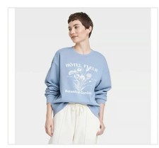 Universal Thread Leisure Studio Oversized Graphic Sweatshirt Women Size L Blue