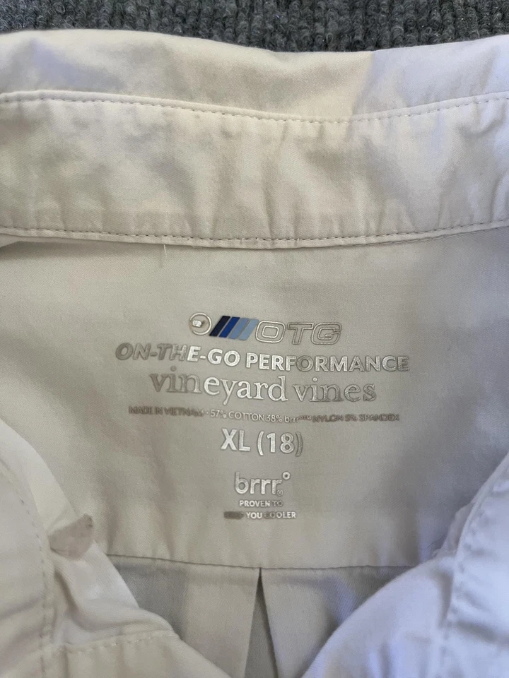 Camisa Vineyard Vines para niños XL blanca con botones On-The-Go Performance brrr Foto 4 de 4