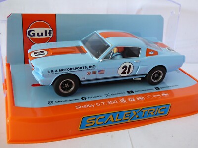 Scalextric C4570 Ford Mustang Shelby GT 350 Gulf Racing R&A Motorsport blau
