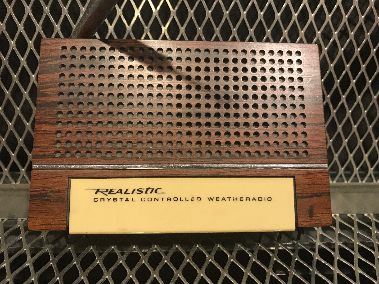 VTG REALISTIC CRYSTAL CONTROLLED WEATHERADIO Weather Radio 12152A