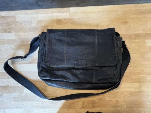 Johnston & Murphy Black Leather Messenger Bag - 第 1/3 張圖片
