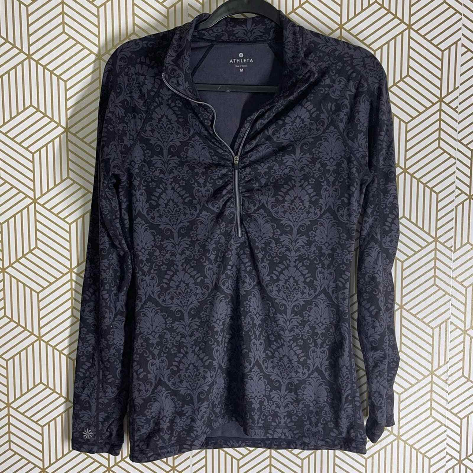 Athleta Gray Tapestry Print 1/2 Zip Pullover M Gem
