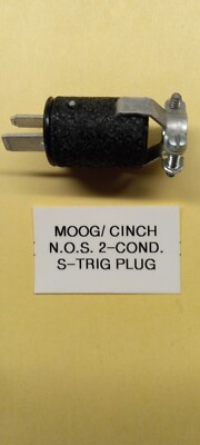 MOOG MICROMOOG OEM STEEL CASE 2-CONDUCTOR S-TRIG PLUG W/ CABLE CLAMP FROM 1976