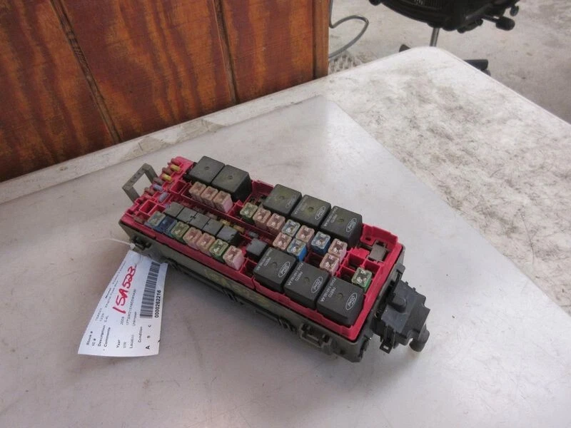 2008-2010 Ford F250SD,F350 SD Fuse Box Engine OEM - Изображение 3 из 4