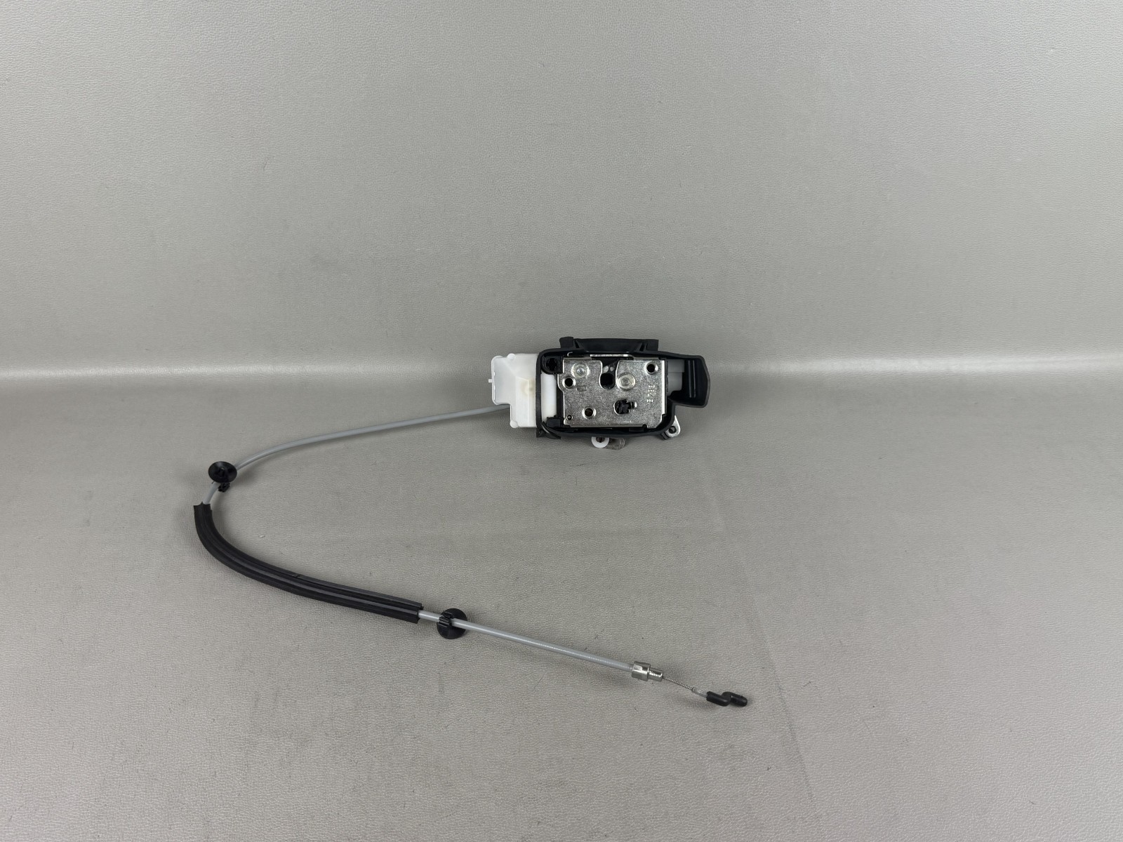 New! 2010-2016 Maserati GranTurismo Right Side Door Lock Latch Actuator OEM