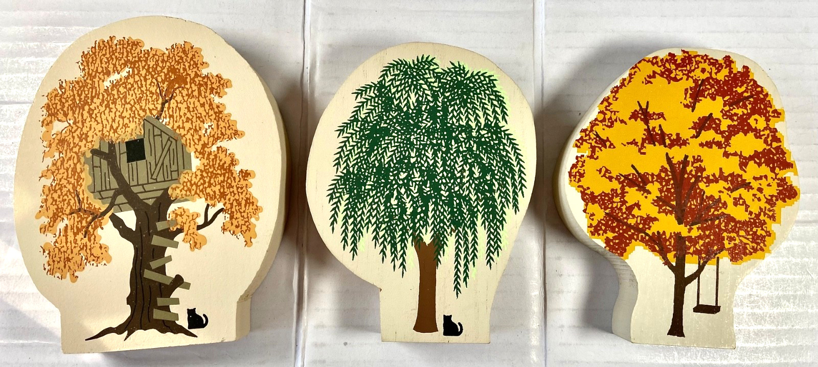 Lot of 3 The Cat's Meow Village Tree Accessories