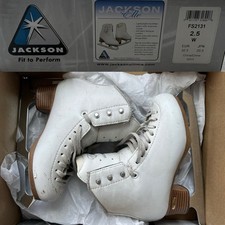 JACKSON Elle FS2131 Figure Skates 2.5 WIDE Boots w/ MIRAGE Blades Box VG