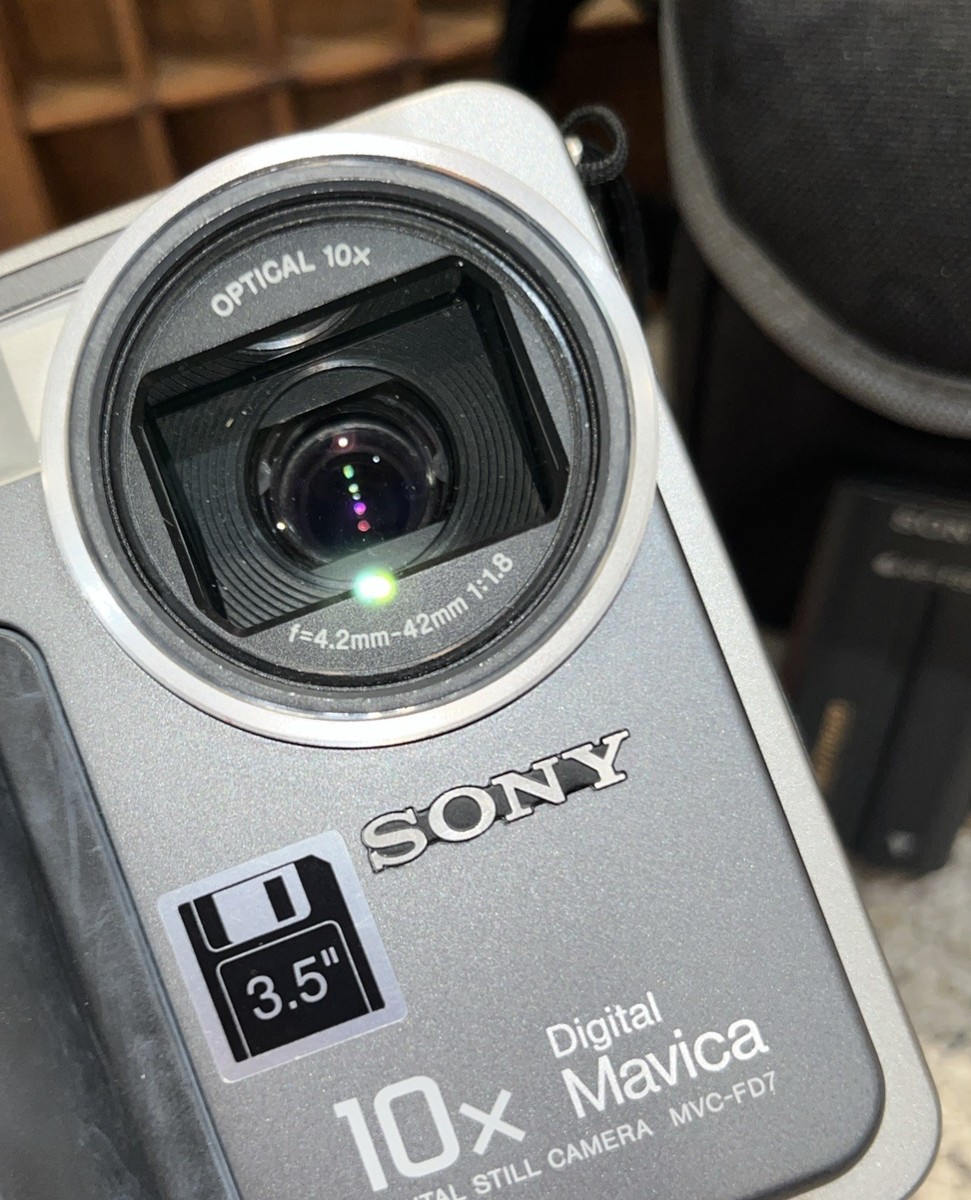 Sony Mavica MVC-FD7 Digital Camera 0.4MP Floppy Disk Retro 1997