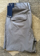 Men  s Huk Pursuit Shorts Grey 6  Sz Medium NWT