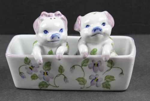 Andrea by Sadek Pigs In Trough Salt & Pepper Shakers