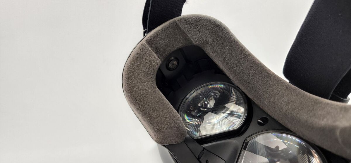 HTC Vive VR Headset Complete Set Full Kit System Virtual HTC Vive VR Headset Complete Set Full Kit System Virtual