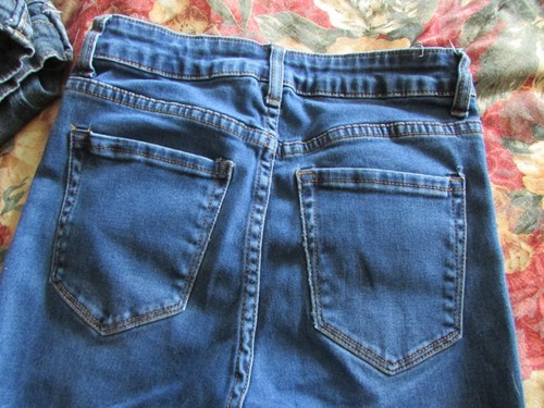 girls jeans 2 pair size 5 & ? (jeans/a) - Picture 5 of 5