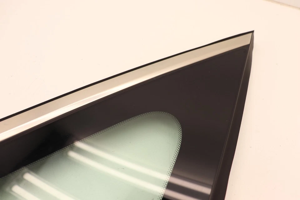 2015-2019 HYUNDAI GENESIS G80 REAR RIGHT QUARTER PANEL WINDOW GLASS OEM #F - Image 4 of 4