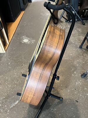 Martin USA limited edition Hawaiian X Auditorium Robert