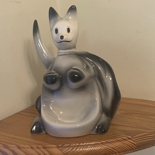 Ceramic Cat Figurine Gray and White Decorative Sculpture with Open Back