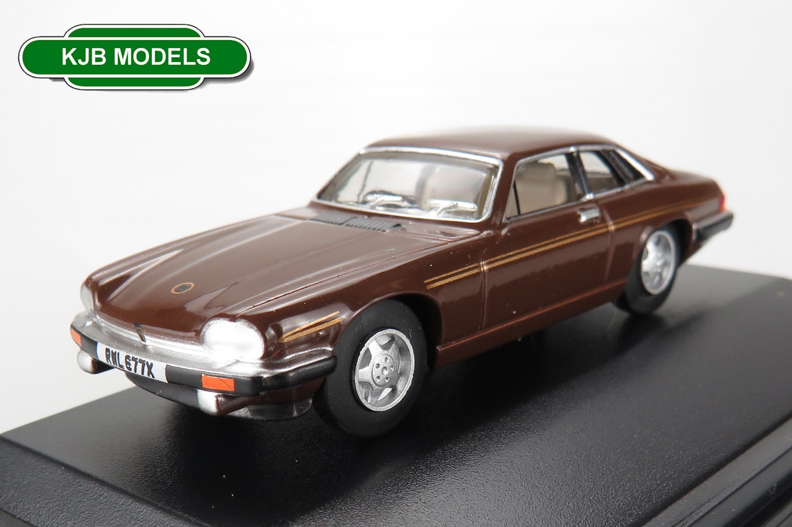 OO Gauge Oxford Diecast 1:76 76XJS007 Jaguar XJS Grosvenor Brown