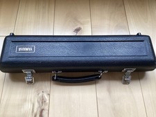 YAMAHA CZARNA TWARDA ZAMIENNA OBUDOWA NA FLET - PODSZYTA GRANATOWYM AKSAMITEM - TYLKO ETUI